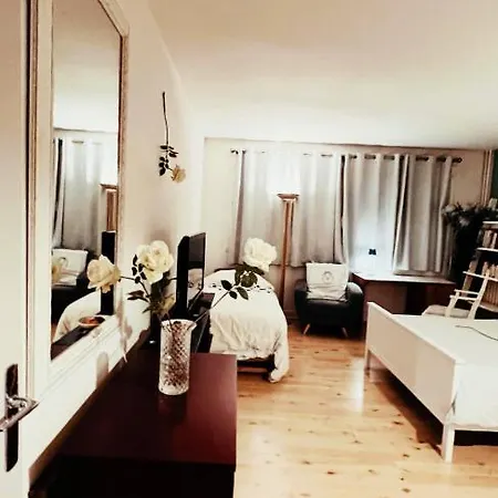 Accueillant Au Coeur De 30 M² Inclus アパート パリ
