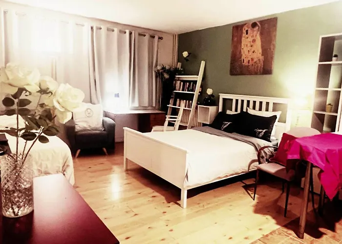Accueillant Au Coeur De - 30 M² - Inclus. * Paris